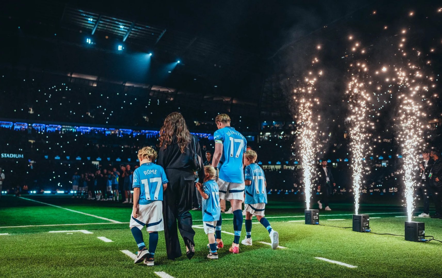 亚博体育-德布劳内意外战胜FPX，出色防守引爆全场！引发球迷热议-亚博体育