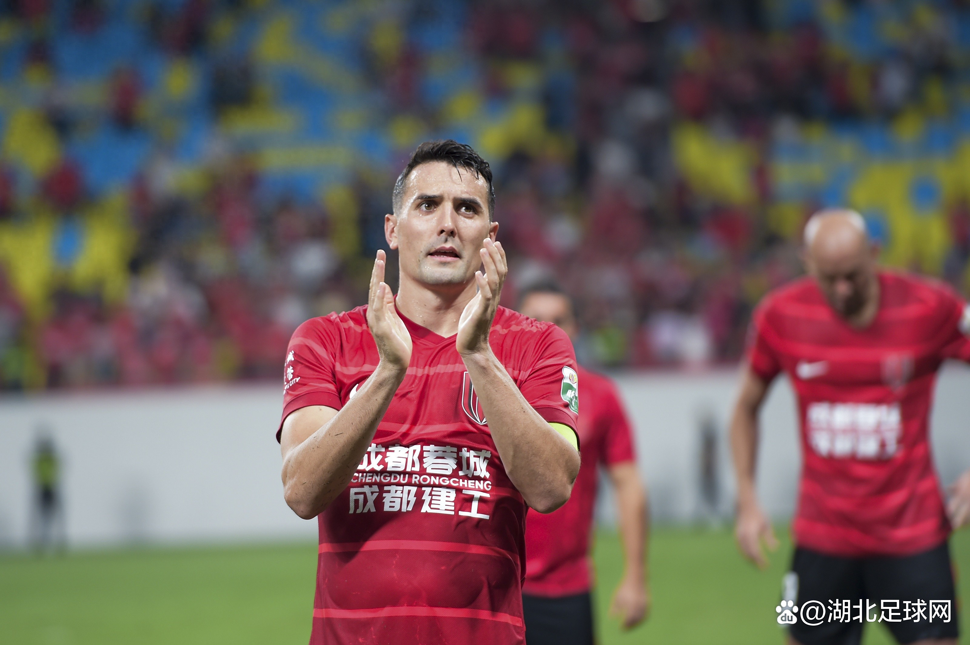 亚博体育-成都蓉城赛后手感冰凉；志在西甲名次提升；引发热议；控场能力受关注的简单介绍-亚博体育
